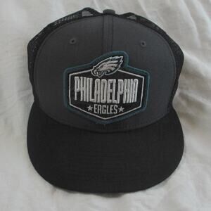 New Era Philadelphia Eagles 2021 NFL Draft Snapback Trucker Hat/Cap Black/Gray